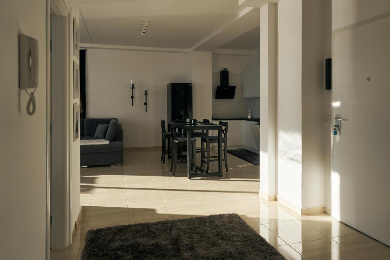 The Garrison Apartment Sarandë 外观 照片