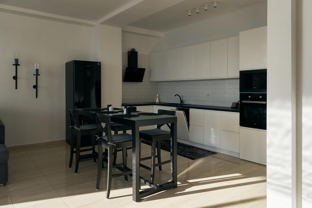 The Garrison Apartment Sarandë 外观 照片